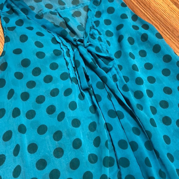 Xhilaration sleeveless shirt - Picture 4 of 6